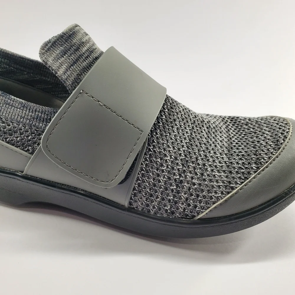TRAQ‎ by Alegria Qwik Smokey Waves Womens Gray Shoes Size 8 EU 39